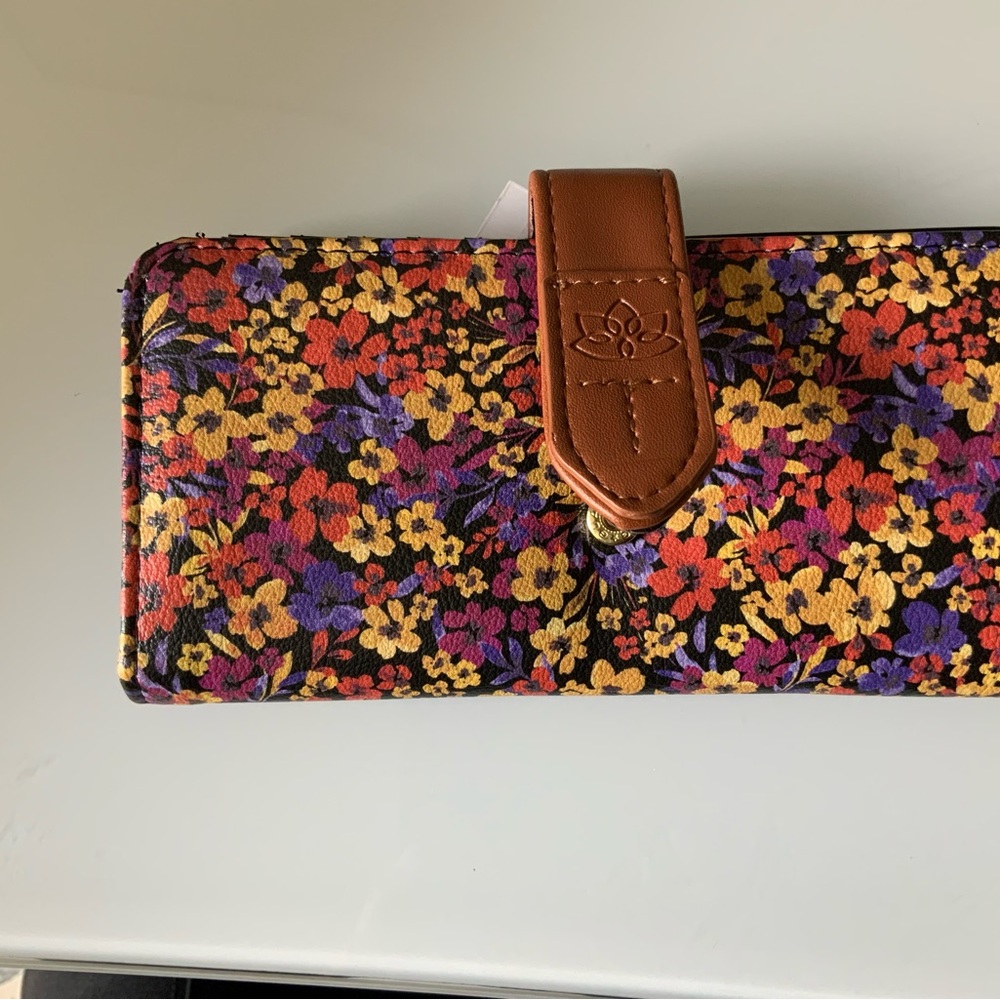 NWT Multi slot slim wallet